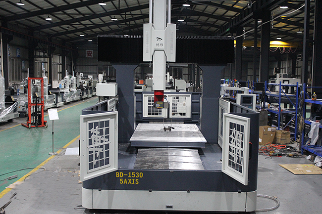 CNC五轴加工中心
