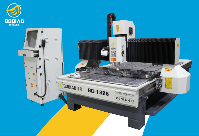 BD-1325铝板切割机带压轮