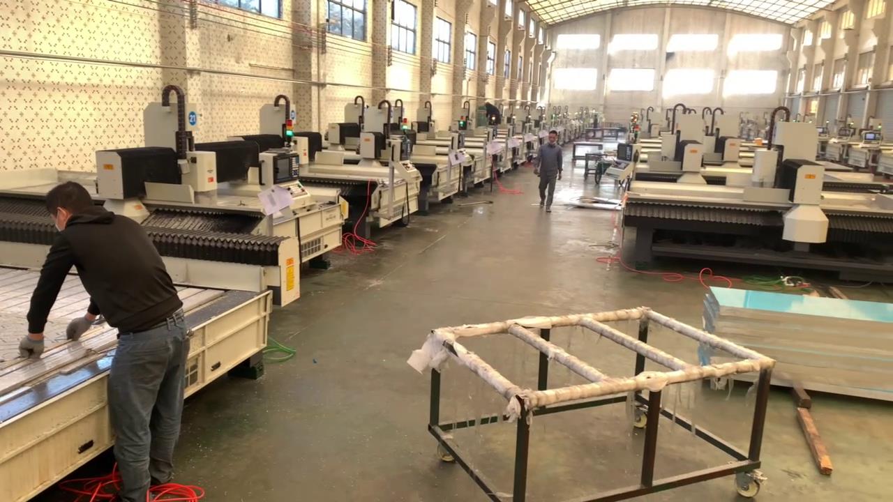 客户精雕机厂房实拍