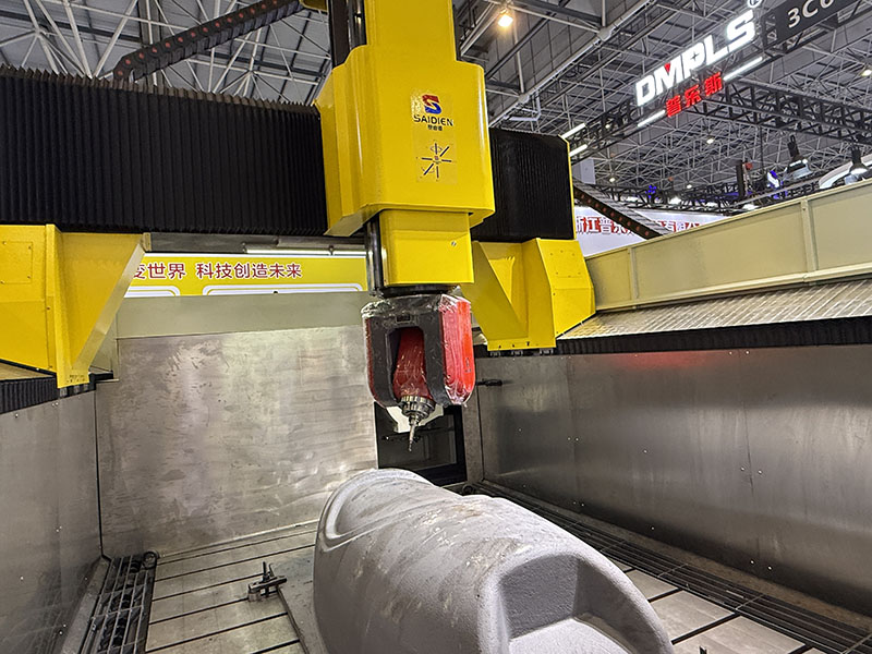 五轴龙门加工中心